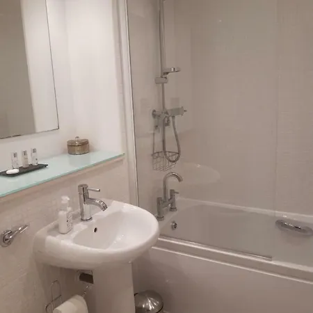 Central No 1 *